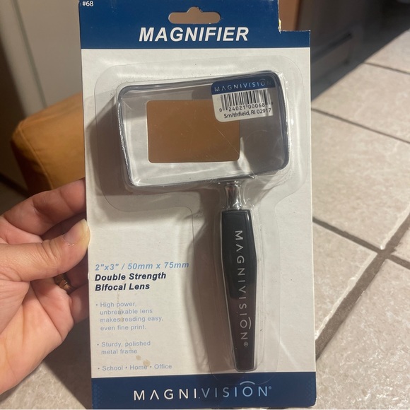 Magnivision Magnifier Double Strength Bifocal Lens 2 X 3 inch Sturdy Metal Frame - Picture 3 of 7